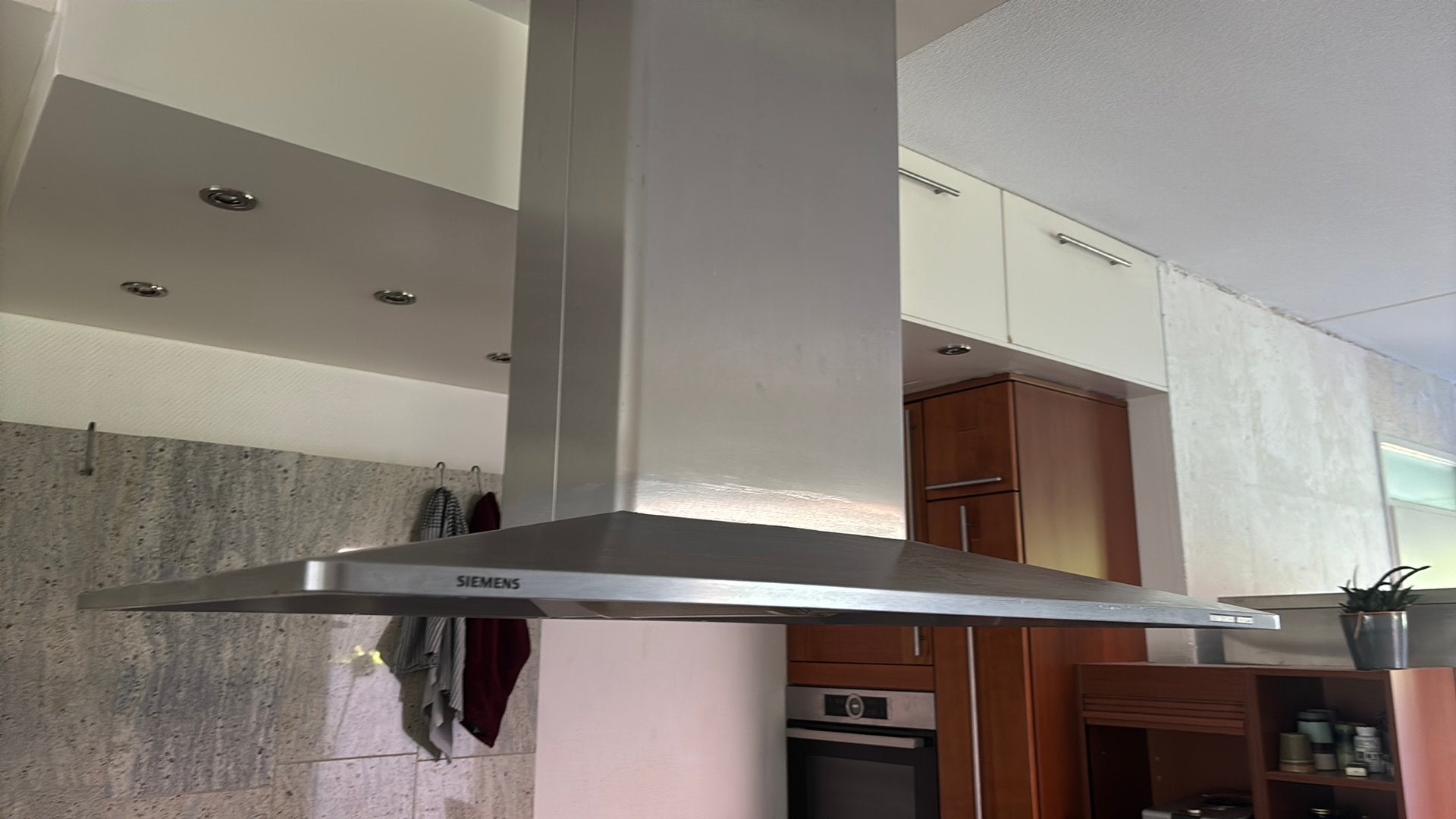 Siemens vrijhangende eiland afzuigkap 110x 75Bx 95H., Ophalen, Gebruikt, Eilandschouwkap, Vrijstaand