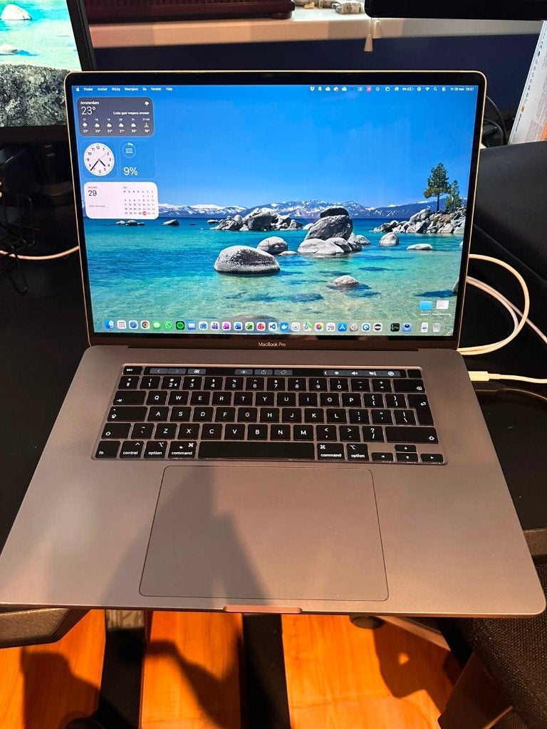 Macbook Pro 16” (2019), 8-core i9, 64GB, 2TB met oplader, 1 TB of meer, 64 GB of meer, 2 tot 3 Ghz, Qwerty