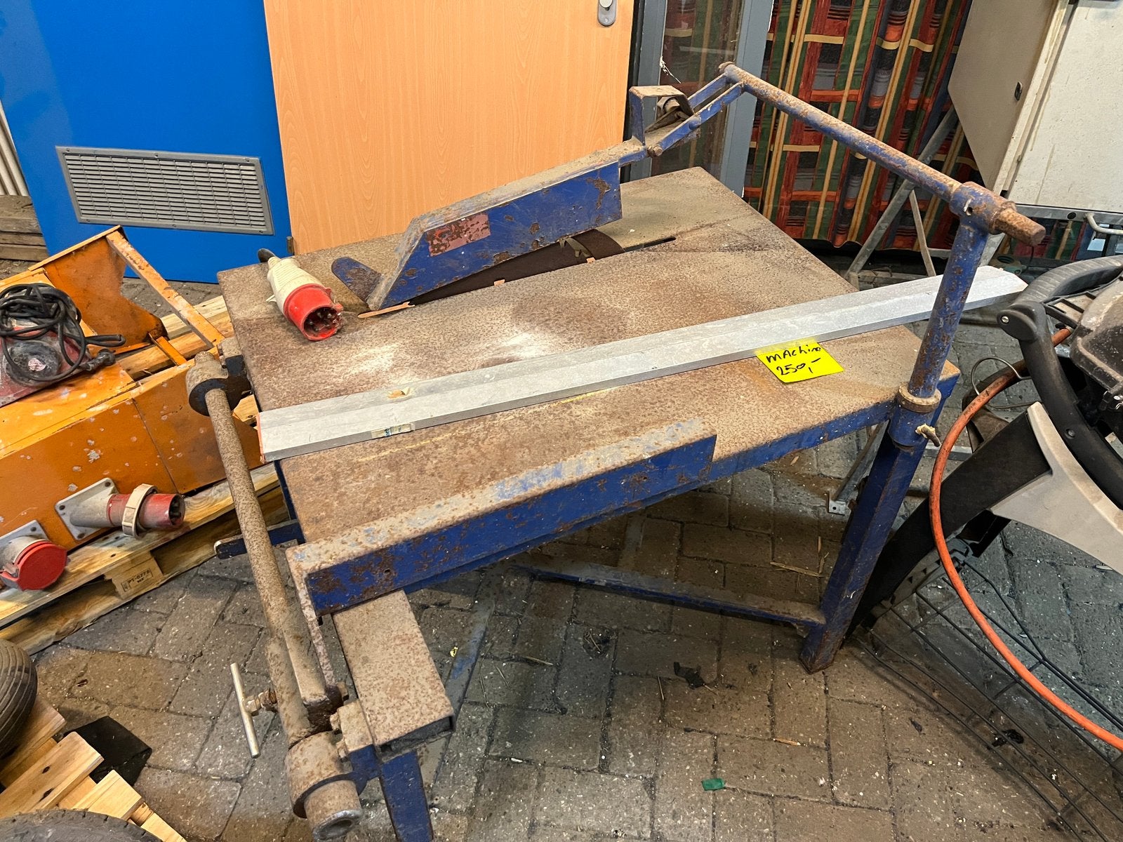 Zaag tafel 380v, Ophalen, Gebruikt, Overige typen, Minder dan 2 meter