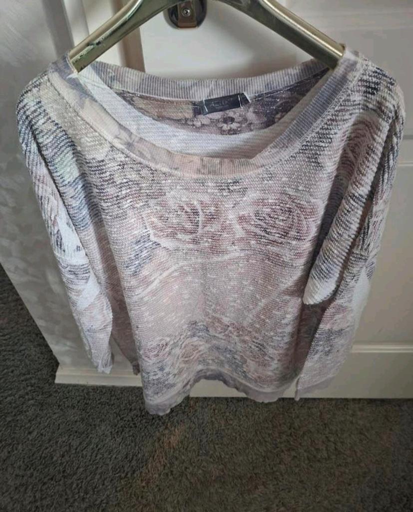 Leuke top maat 42 als nieuw 15 euro, Didi, Ophalen of Verzenden, Zo goed als nieuw