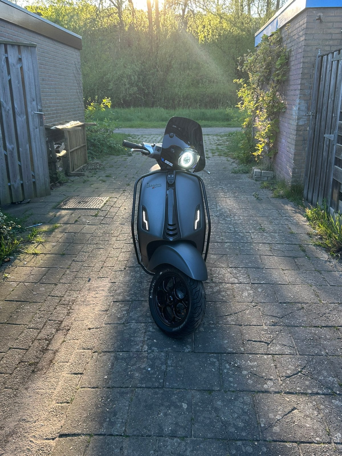Vespa sprint 80cc, Fietsen en Brommers, Scooters | Vespa, Zo goed als nieuw, Overige modellen, Benzine, Ophalen