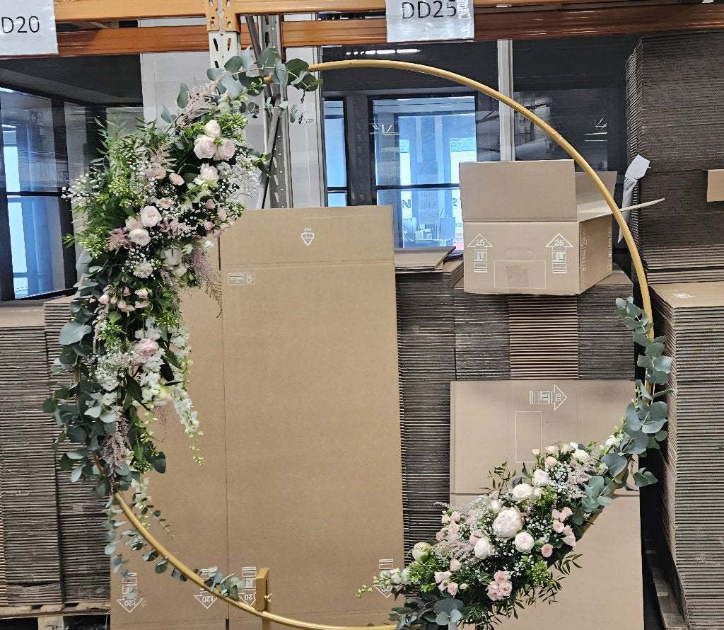 Gouden backdrop / bloemenboog / ballonnenboog, Ophalen of Verzenden, Gebruikt, Versiering, Geboorte of Huwelijk