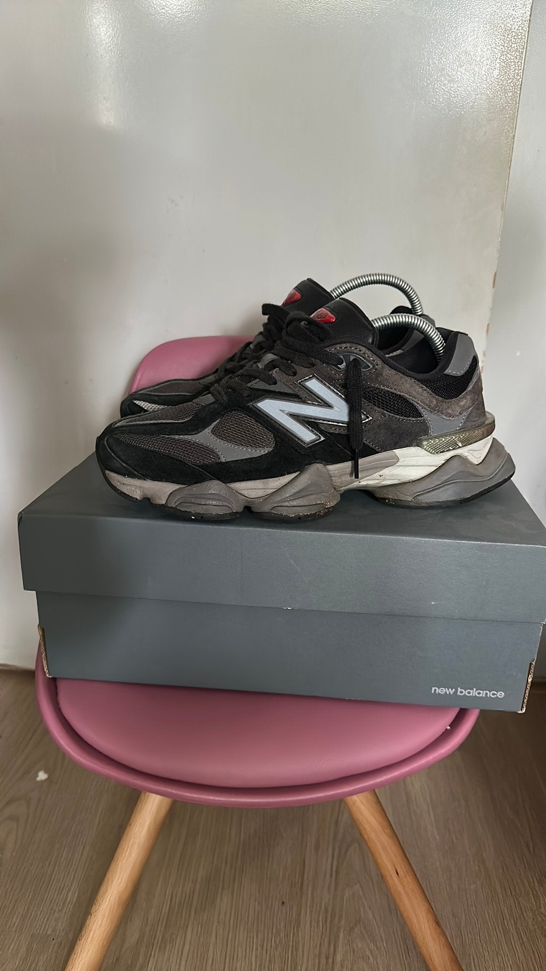 New Balance 9060 in zwart/grijs, Ophalen of Verzenden, Gedragen