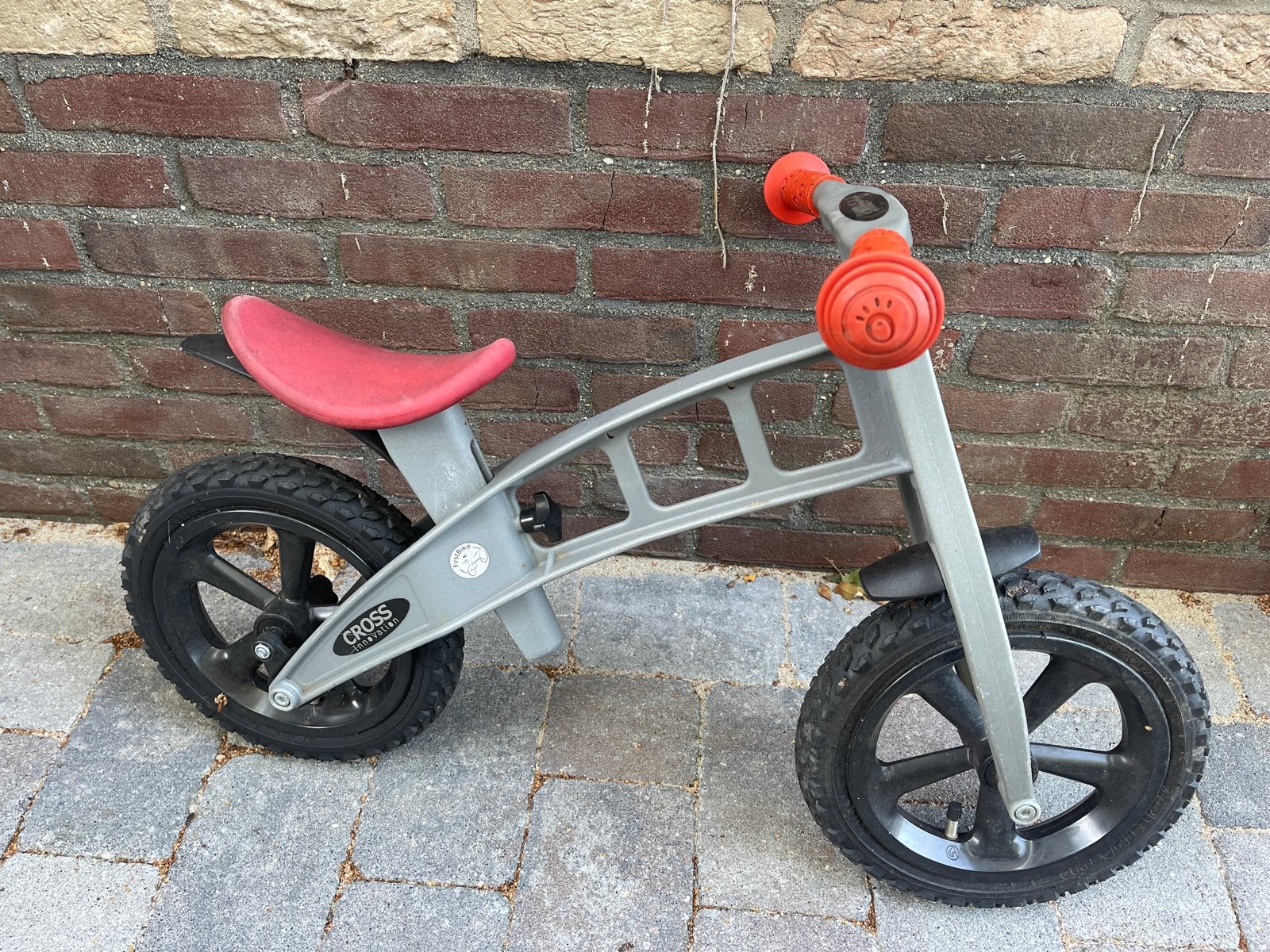 FirstBIKE Cross loopfiets - Grijs/Rood, Ophalen, Gebruikt, Minder dan 16 inch