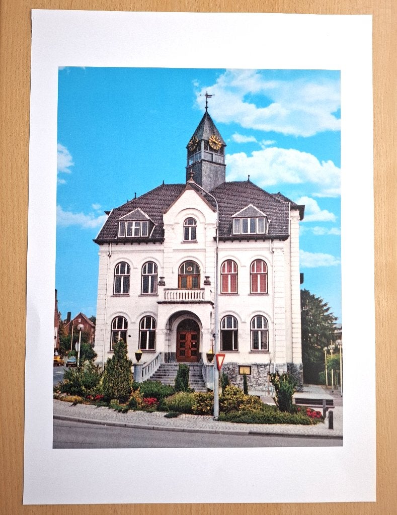 Poster oude stadhuis Brunssum, Rechthoekig Staand, Ophalen of Verzenden, Zo goed als nieuw, A1 t/m A3