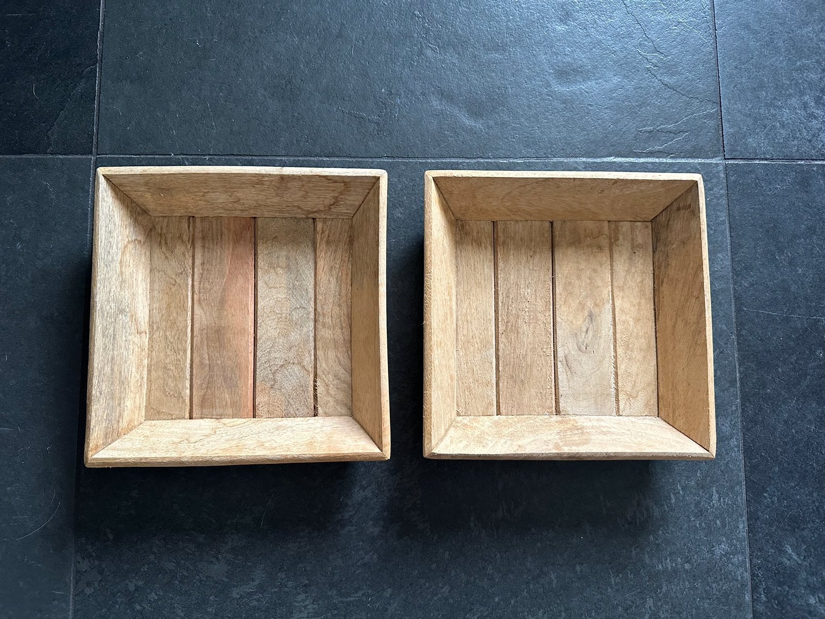 2x houten dienblad (25x25cm), Ophalen, Met opstaande rand, Vierkant, Zo goed als nieuw