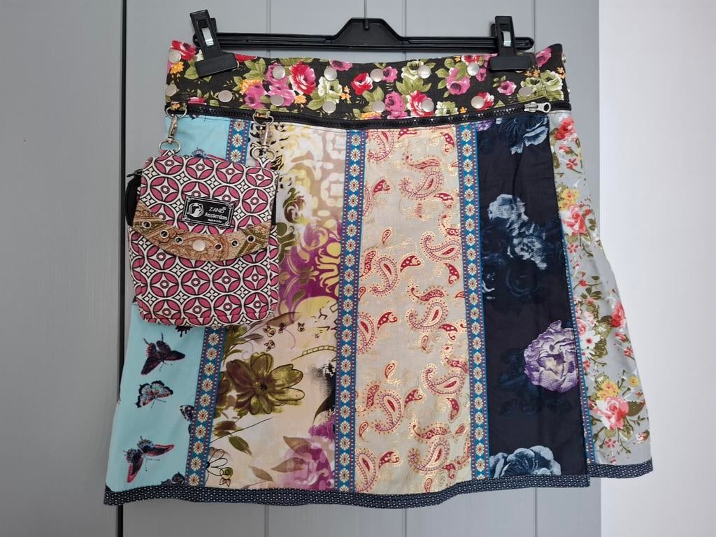 Rokje van Zand Amsterdam met diverse stofjes en tasje, Kleding | Dames, Rokken, Zand Amsterdam, Ophalen of Verzenden, Zo goed als nieuw