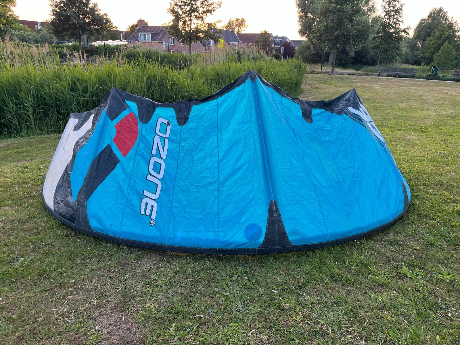 Ozone Edge V10 7m², Watersport en Boten, Kitesurfen, Ophalen, Gebruikt, Geen board, Kite