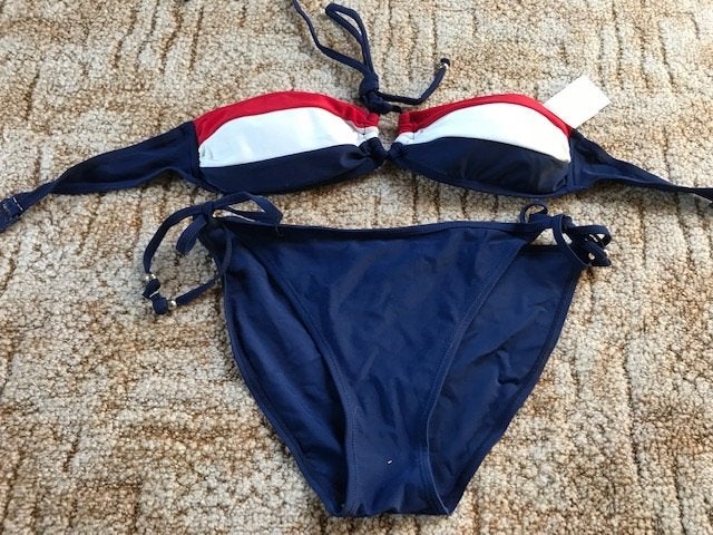 Bikini maat 40, de labels zitten er nog aan. Nieuw, Ophalen of Verzenden, Nieuw, Bikini