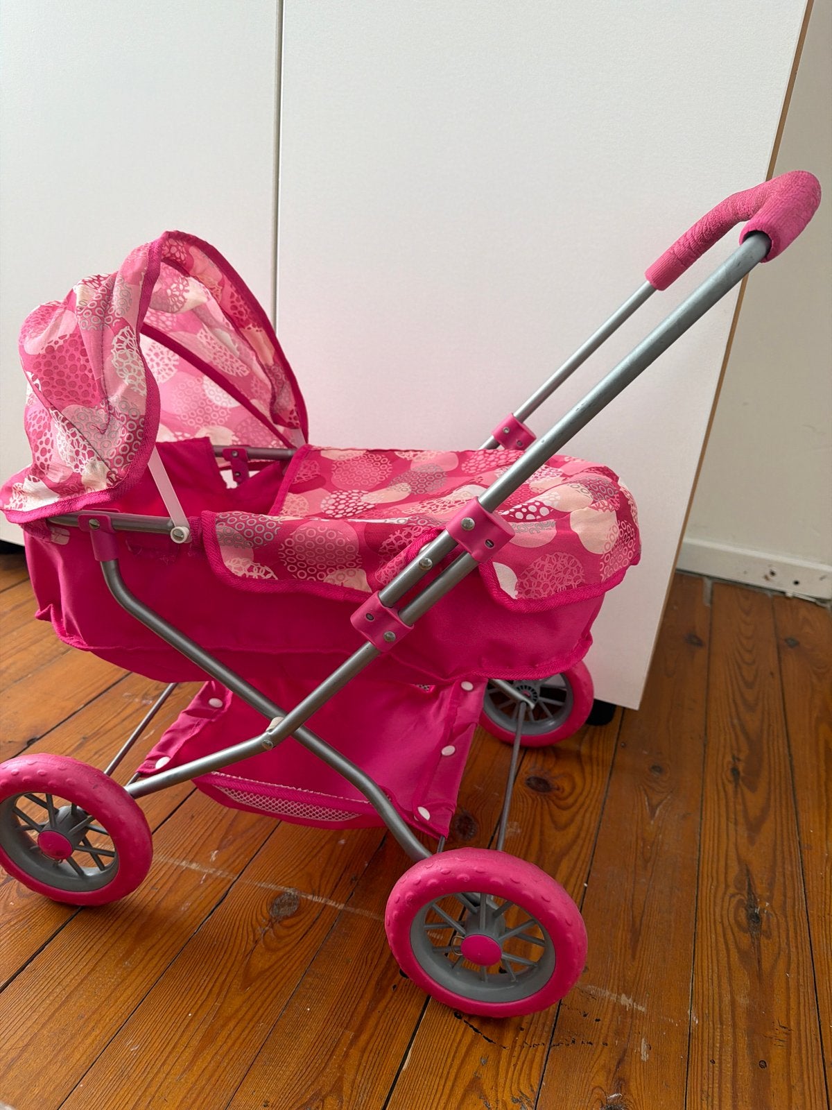 Roze poppenwagen met stippenpatroon, Ophalen of Verzenden, Gebruikt, Overige typen