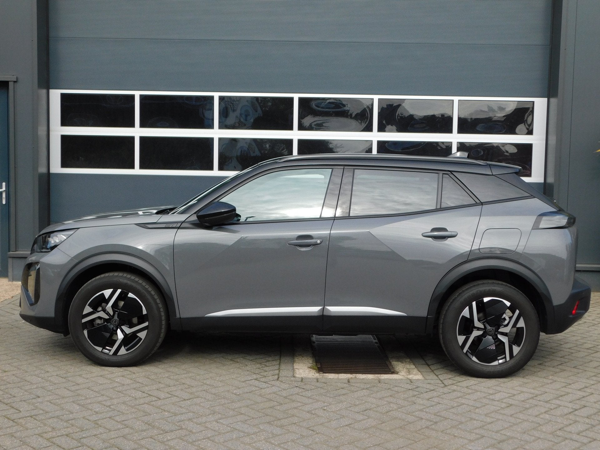 Peugeot 2008 1.2 PureTech 130 GT compleet! Carplay, Navi enz, Auto's, 12 maanden, Gebruikt, Euro 6, 1199 cc