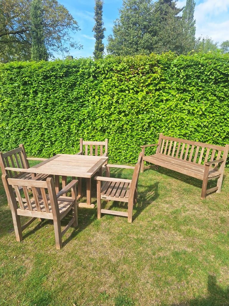 Tuinset met tuinbank van Barlow tyrie., Ophalen