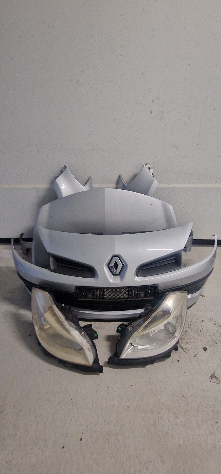 Voorkop Renault Clio Estate 2008, Ophalen, Gebruikt, Renault, Voor