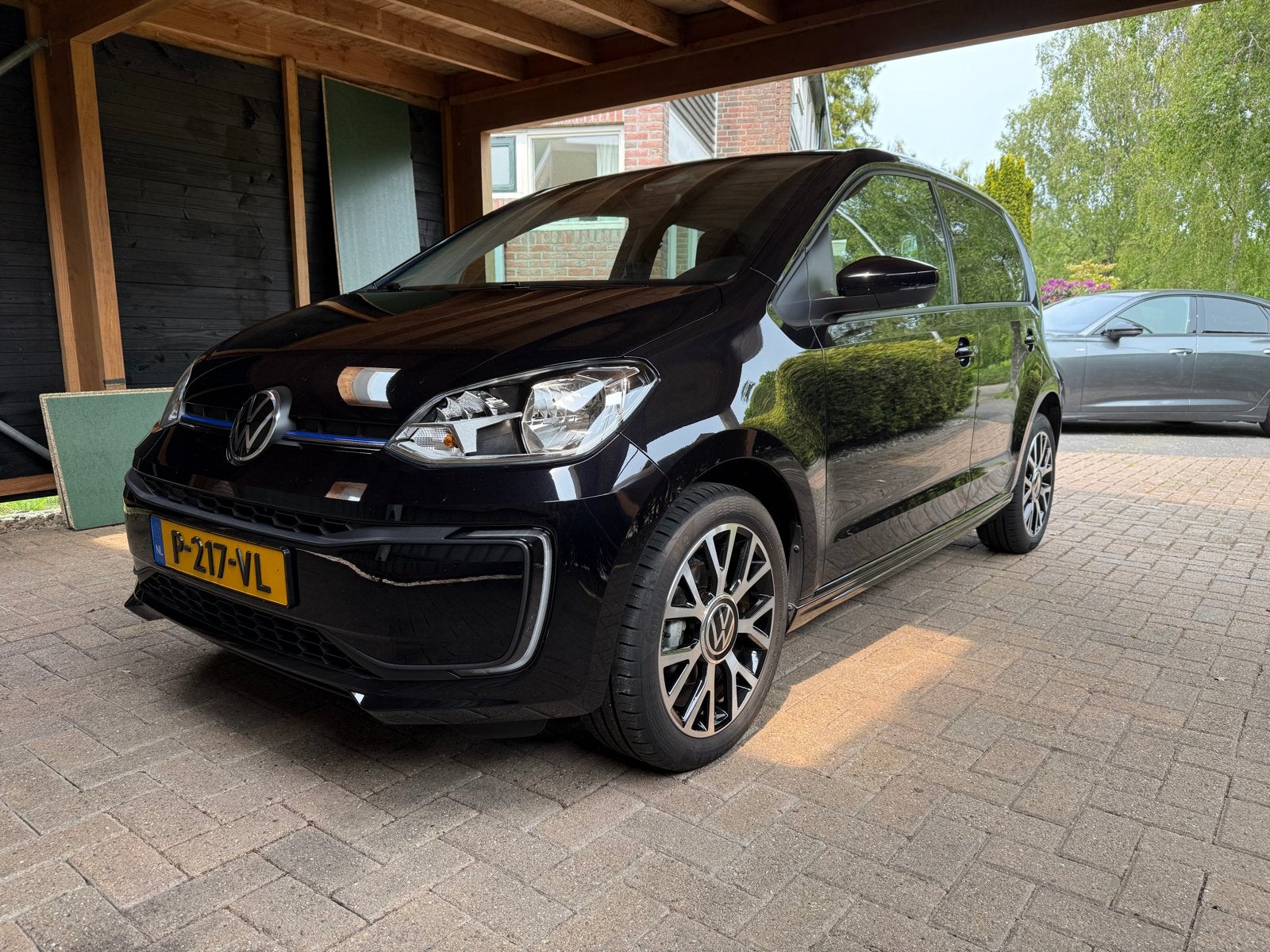 Volkswagen e-Up! Style-Nieuwstaat-1ste Eigenaar-Alle Opties, Auto's, 83 pk, Stof, 37 €/maand, 4 stoelen