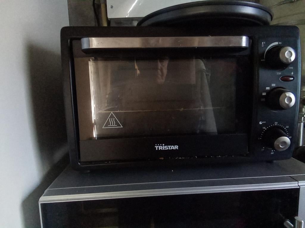 Tristar Oven - 25euro, Ophalen, Minder dan 45 cm, Gebruikt, Minder dan 45 cm