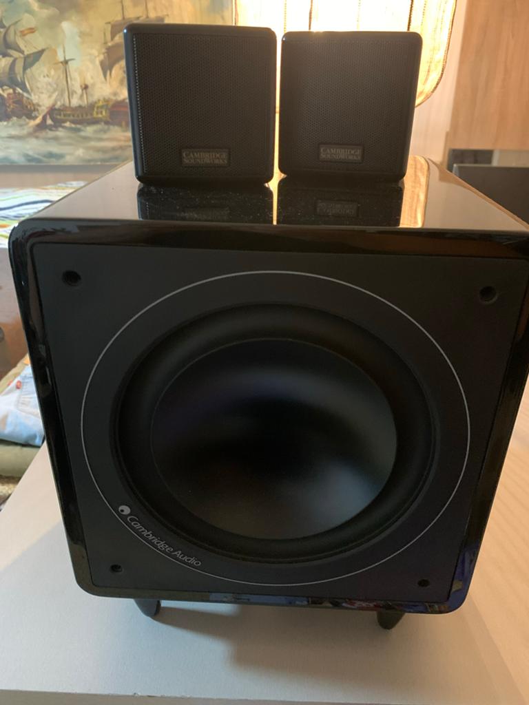 Cambridge Audio Minx X301 Subwoofer met 2 Minx Min12 speaker