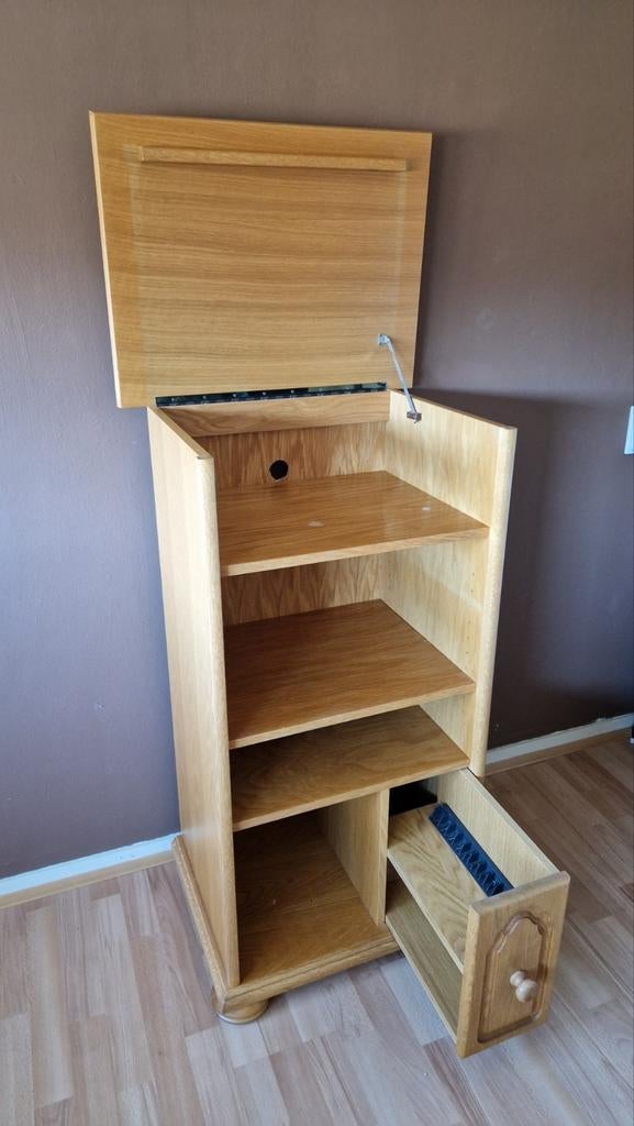 Houten pick-up kast met opbergruimte voor CD's, Gebruikt, Minder dan 25 discs, Ophalen of Verzenden, Cd's