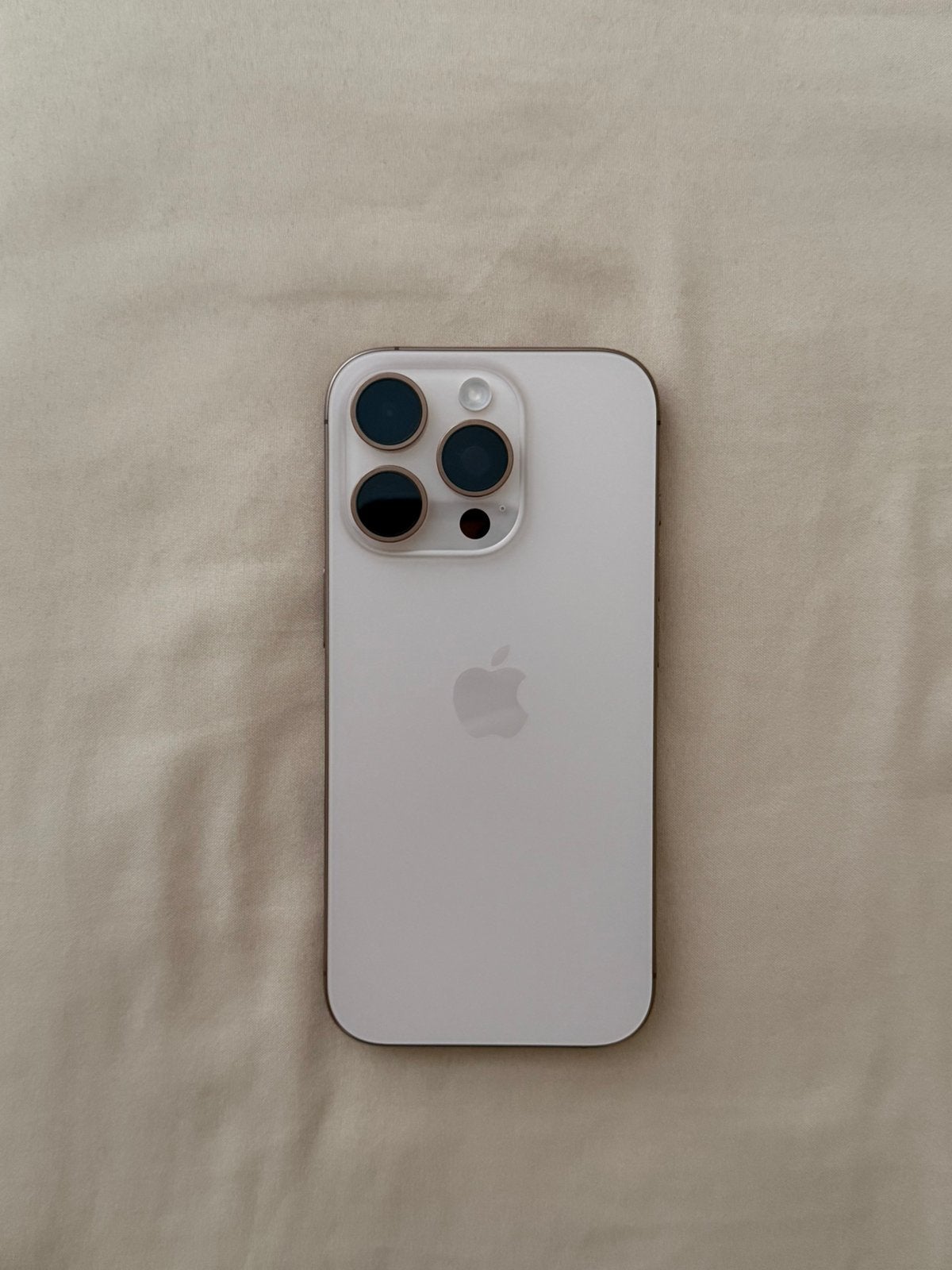 iPhone 16 pro (256GB) - Desert Titanium, Telecommunicatie, Mobiele telefoons | Apple iPhone, Zo goed als nieuw, Goud, 91 %, Ophalen