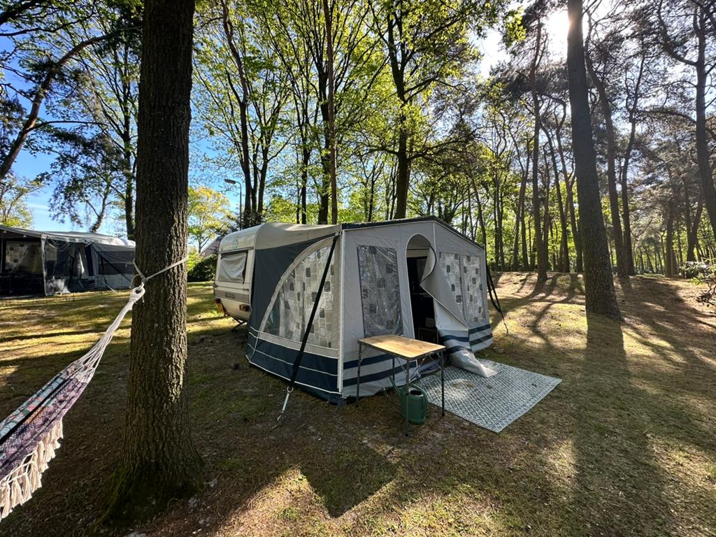 Gepimpte Hobby caravan te koop!, Caravans en Kamperen, Caravans, Hobby, 750 - 1000 kg, Particulier, Dwarsbed