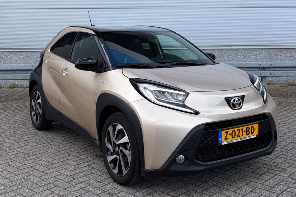 Toyota Aygo X Premium 2024 | 1e eigenaar, Voorwielaandrijving, 31 €/maand, Bruin, 4 stoelen