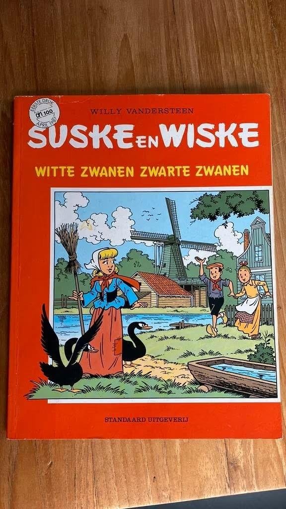 Suske en Wiske: witte zwanen zwarte zwanen. ( 100 jaar AH), Eén stripboek, Ophalen of Verzenden, Zo goed als nieuw, Willy Vandersteen
