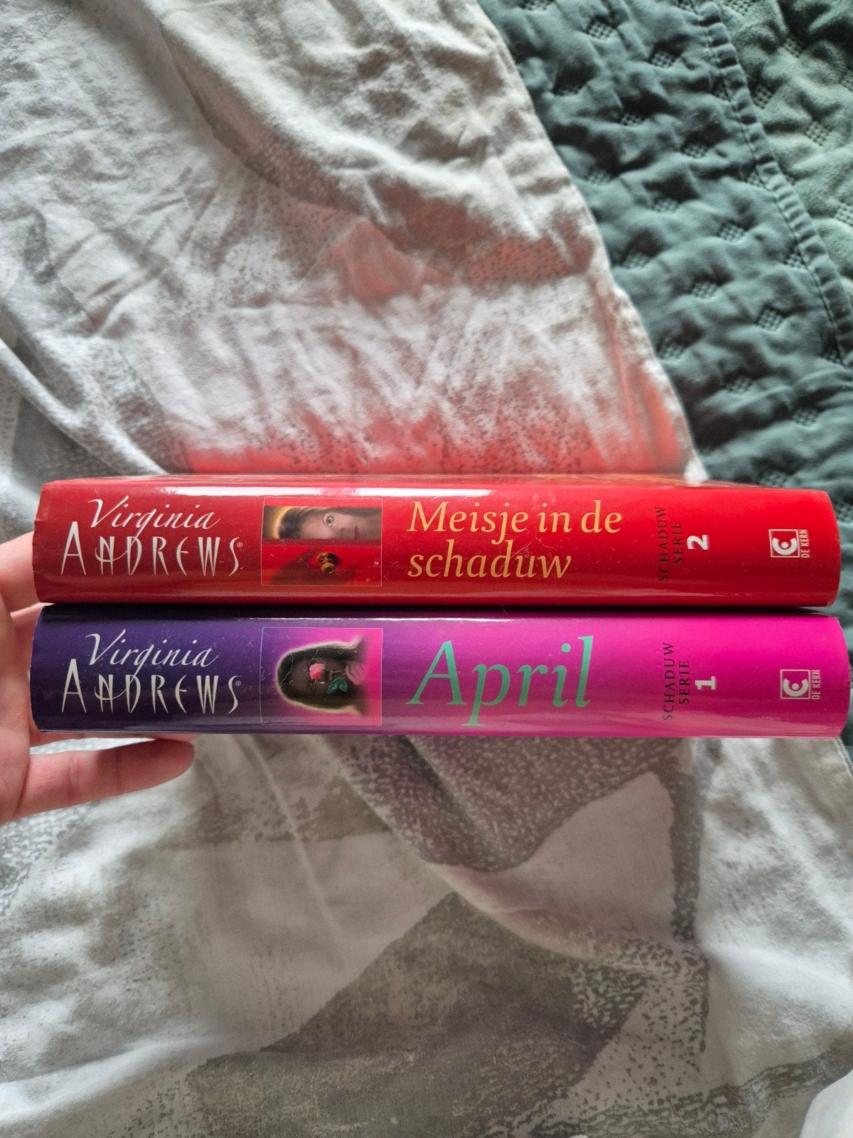 Virginia Andrews - Schaduw-serie deel 1 & 2, Ophalen of Verzenden, Zo goed als nieuw, Virginia Andrews, Nederland
