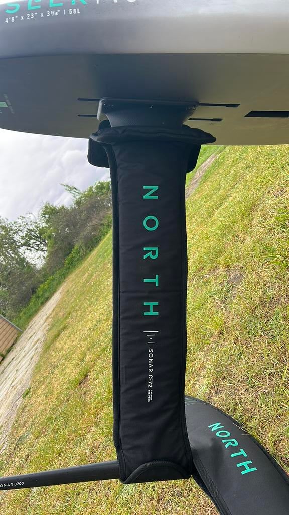 North sonar carbon mast 72cm, Watersport en Boten, Wingsurfen, Ophalen, Zo goed als nieuw, Wingsurf-hydrofoil
