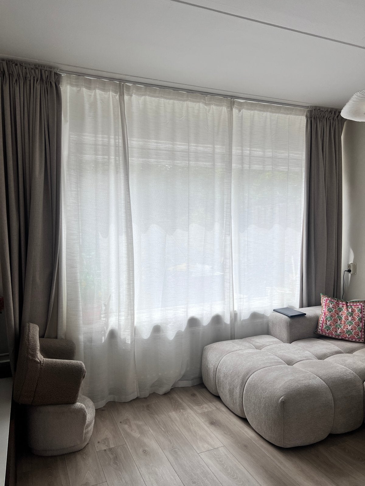Linnenlook en inbetween gordijnen rails (Aldra Abraur Jysk), Ophalen, Inclusief montageonderdelen, Gebruikt, Overige merken