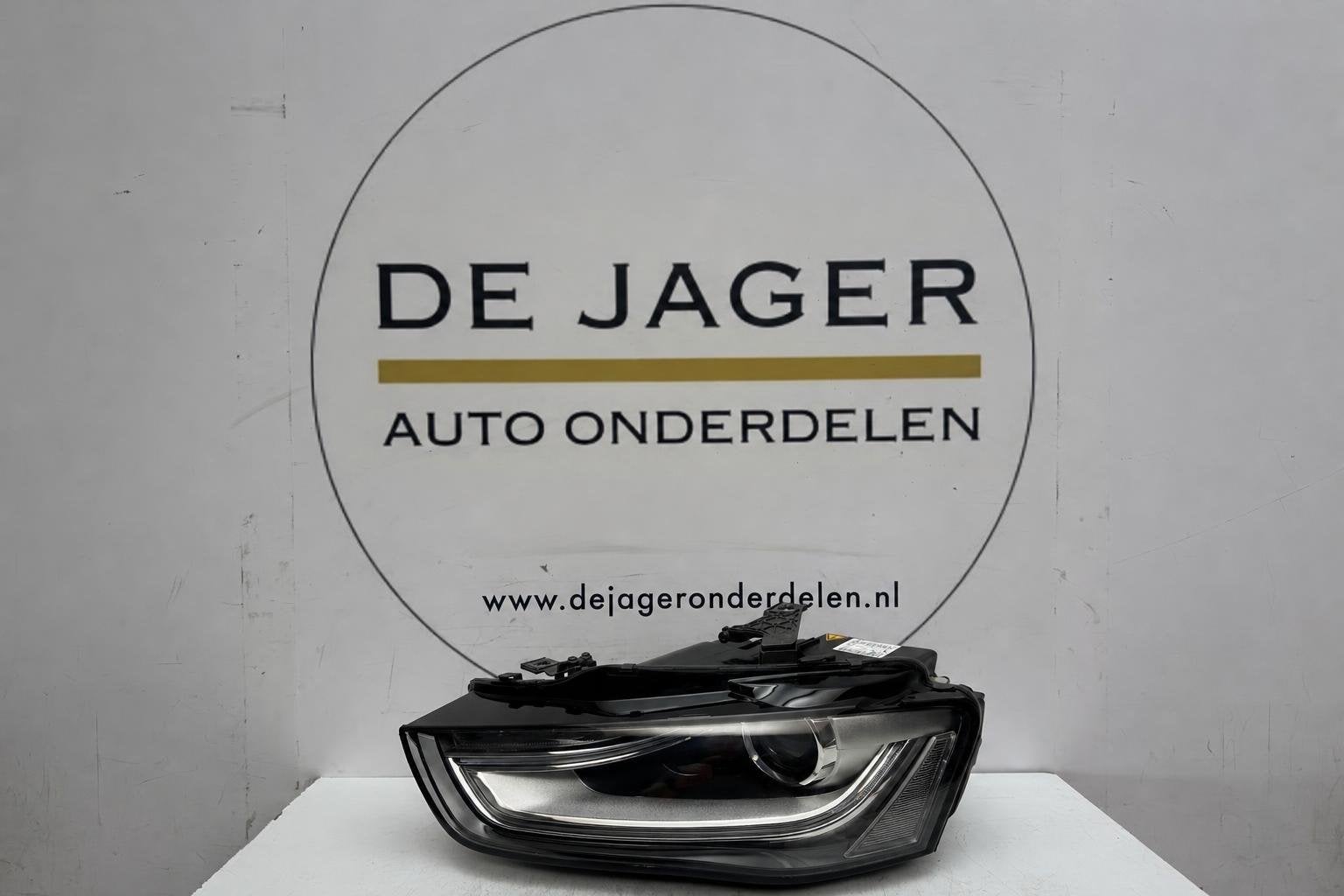 Audi A4 B8 FL Xenon Koplamp links 8K0941005C, Gebruikt, AUDI AG, Auto-Union-Strasse 1
85045  Ingolstadt, DE, Kundenbetreuung@audi.de