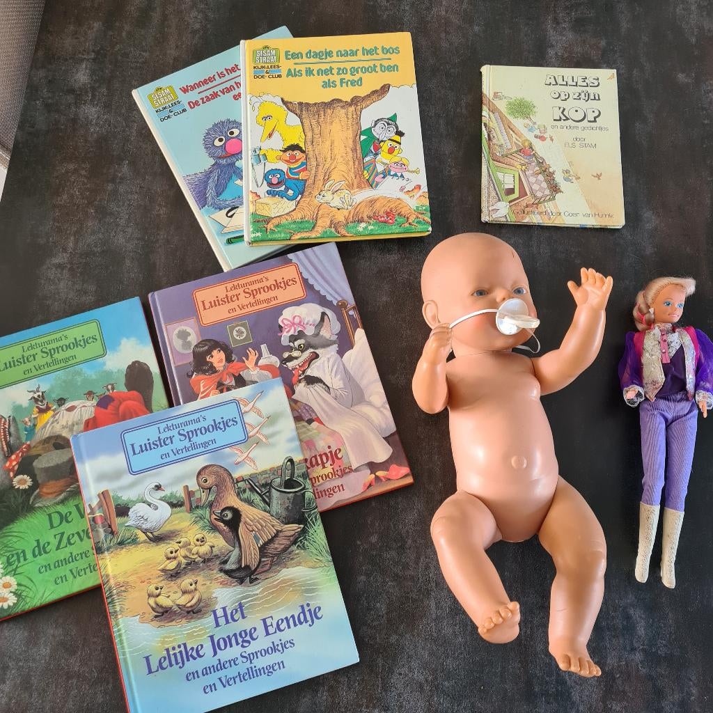 Classic baby born - barbie - leesboeken, Ophalen of Verzenden, Zo goed als nieuw, Babypop