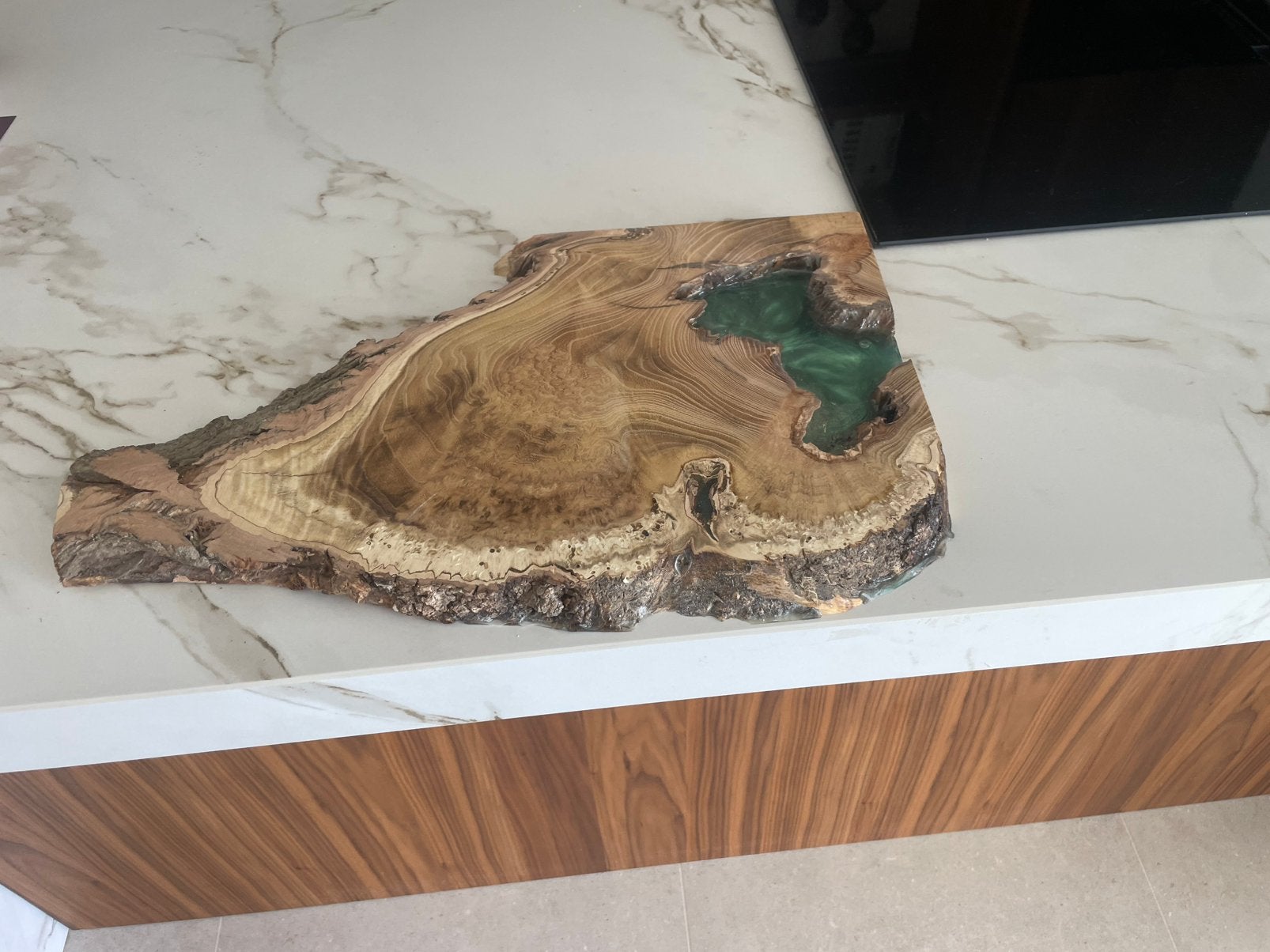 Epoxy snijplank, Hout, Snij-/serveerplank, Ophalen of Verzenden, Zo goed als nieuw