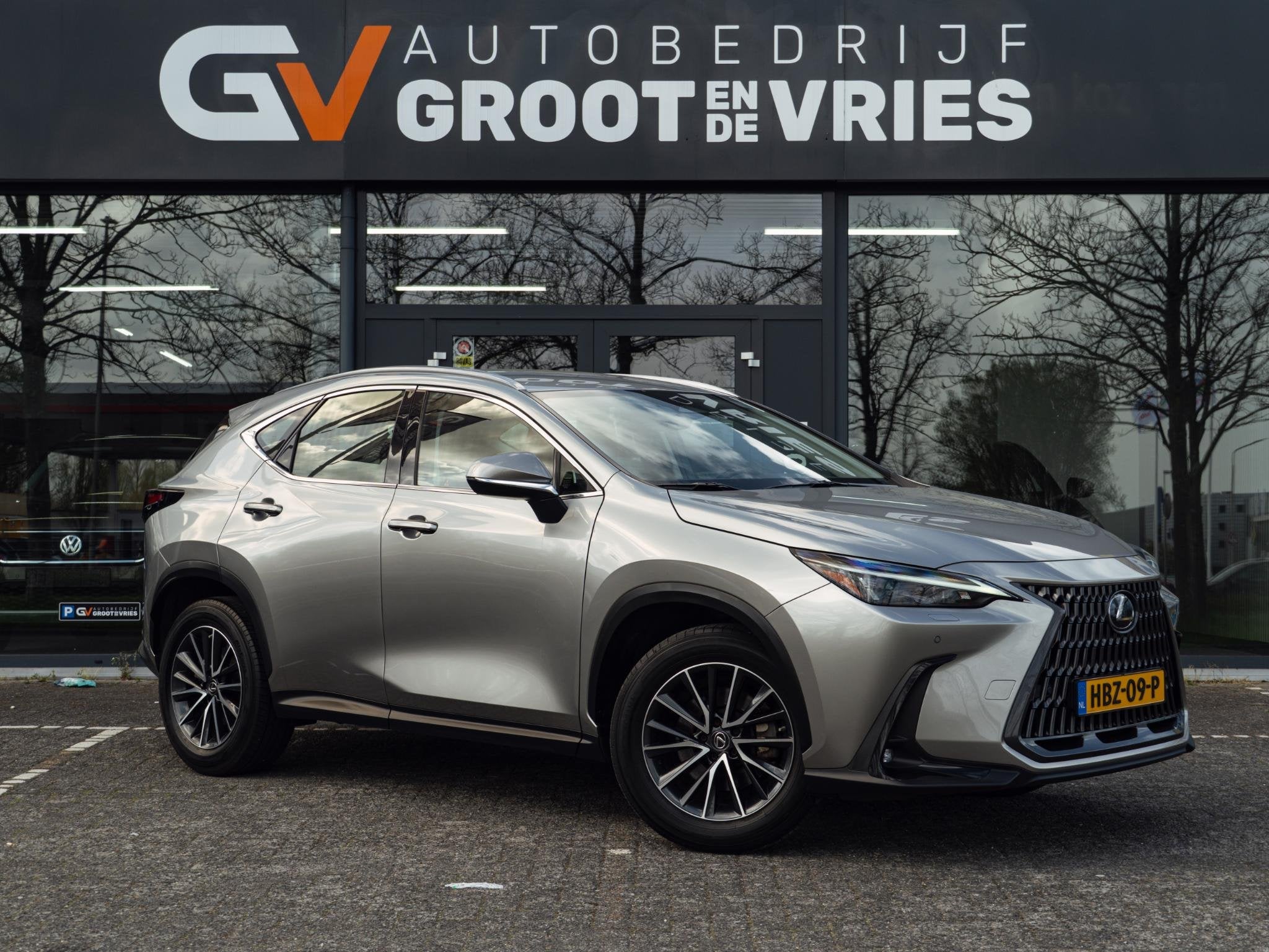 Lexus NX 350h AWD Launch Edition|Groot scherm|Stoel/stuurv, Auto's, Automaat, Stof, Gebruikt, Euro 6