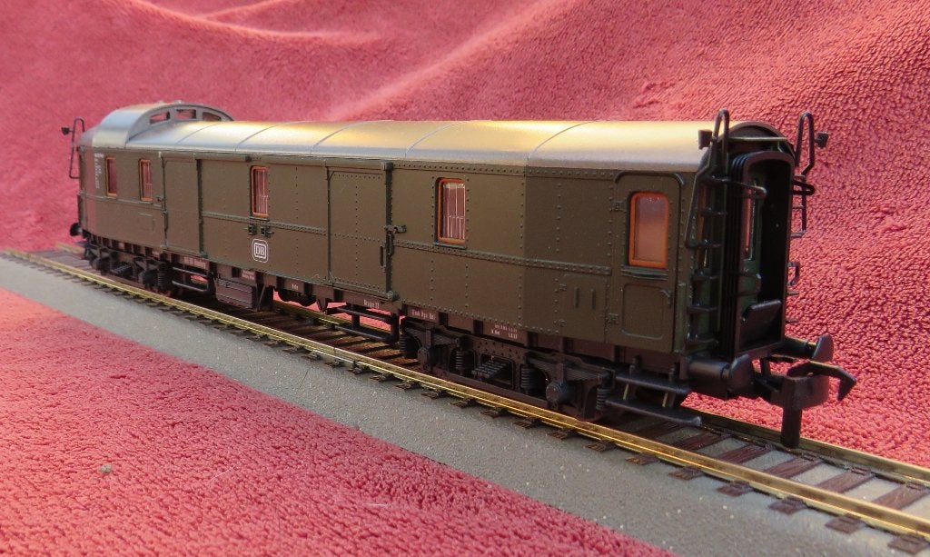 Roco 4220S, DB bagagerijtuig (Hechtwagen), Gelijkstroom, Wagon, Ophalen of Verzenden, Zo goed als nieuw