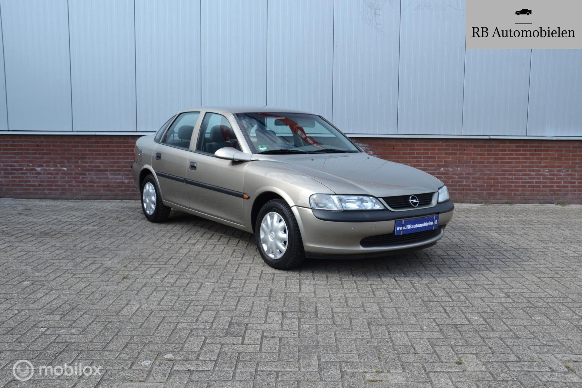 Opel Vectra 1.6i GL Plus|25.224km|1996|1e eig|Nieuwsta|Airco, Auto's, Opel, Stof, Gebruikt, Huisgarantie, 4 cilinders