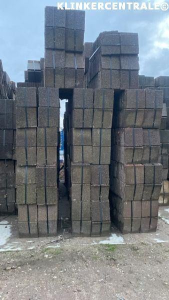 1.100m2 rood gebruikte betontegels 30x30x4,5cm oprit/uitrit, Bij dit gebruikte product niet meer te achterhalen., Gebruikt, Verzenden