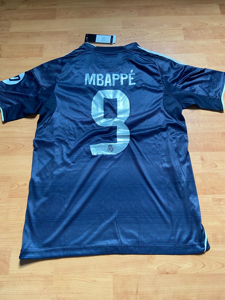 Real Madrid Mbappé Thuisshirt Maat S Nieuw met labels, Sport en Fitness, Voetbal, Maat S, Ophalen of Verzenden, Zo goed als nieuw