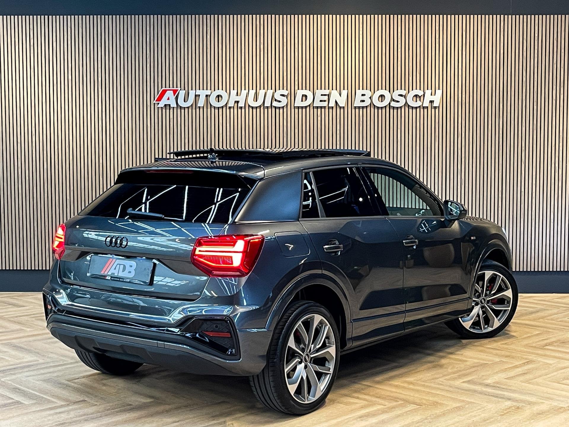 Audi Q2 35 TFSI S Line Edition 150PK - Pano - Matrix - B&O, Auto's, Audi, Voorwielaandrijving, 4 cilinders, 150 pk, Leder en Stof