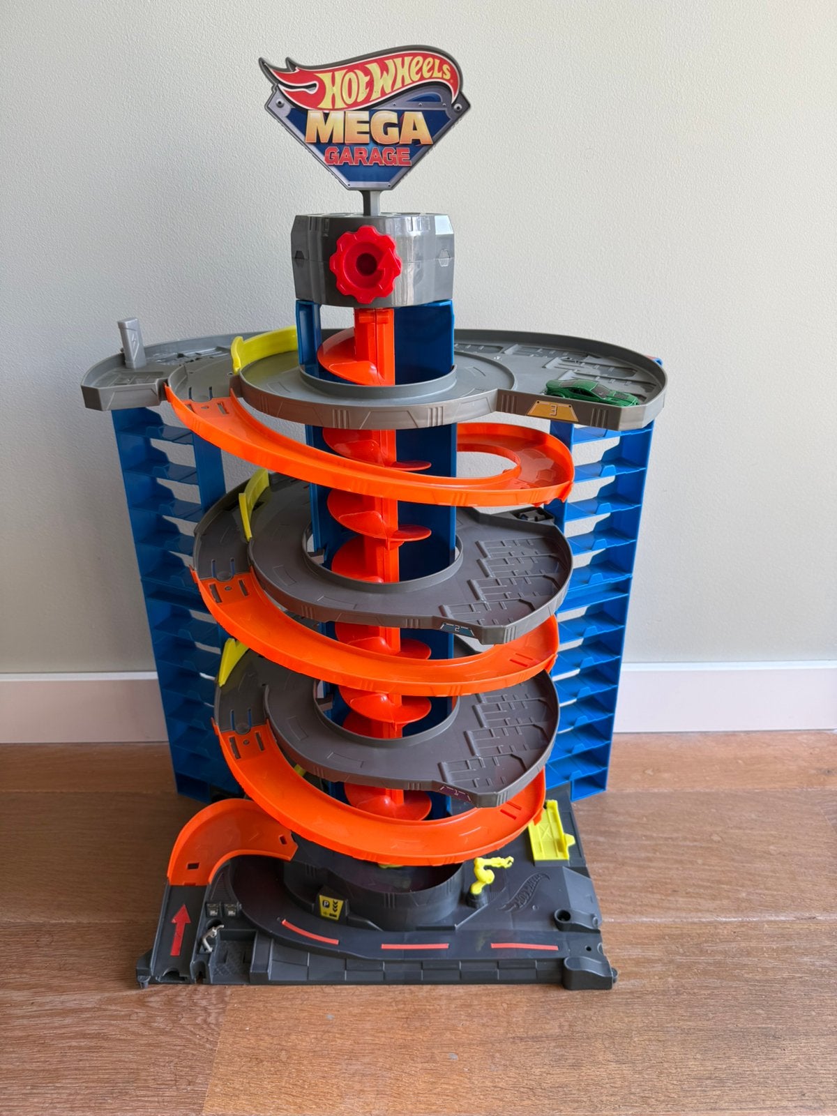 Hot Wheels City mega garage, Ophalen of Verzenden, Zo goed als nieuw, Handmatig, Hot Wheels