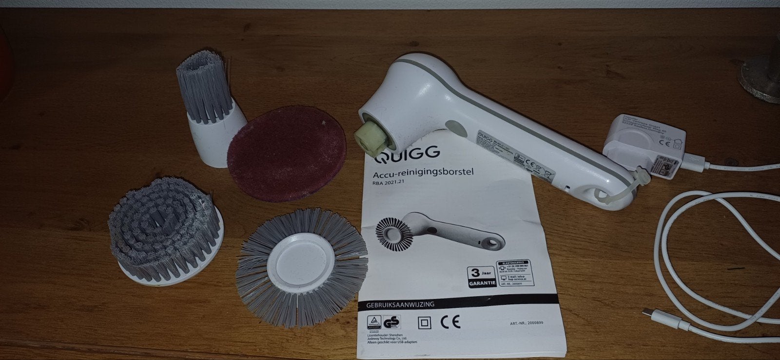 QUIGG Accu-reinigingsborstel met accessoires, Ophalen
