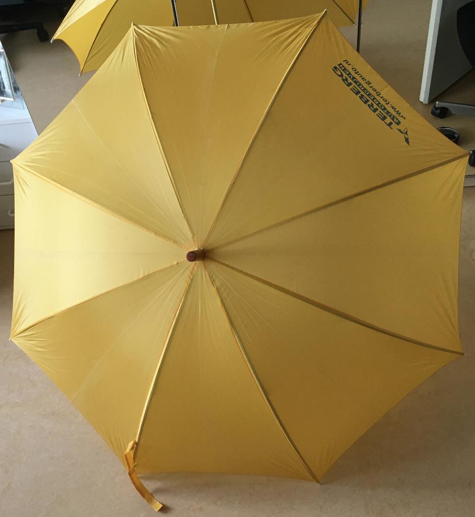 Grote Paraplu met Houten Punt (lengte: 98 cm) [Nieuw], Sieraden, Tassen en Uiterlijk, Paraplu's, Ophalen, Nieuw, Geel