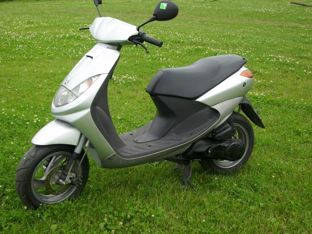 GEZOCHT: Peugeot vivacity, Fietsen en Brommers, Scooters | Peugeot, Ophalen of Verzenden, Benzine, 50 cc, Vivacity