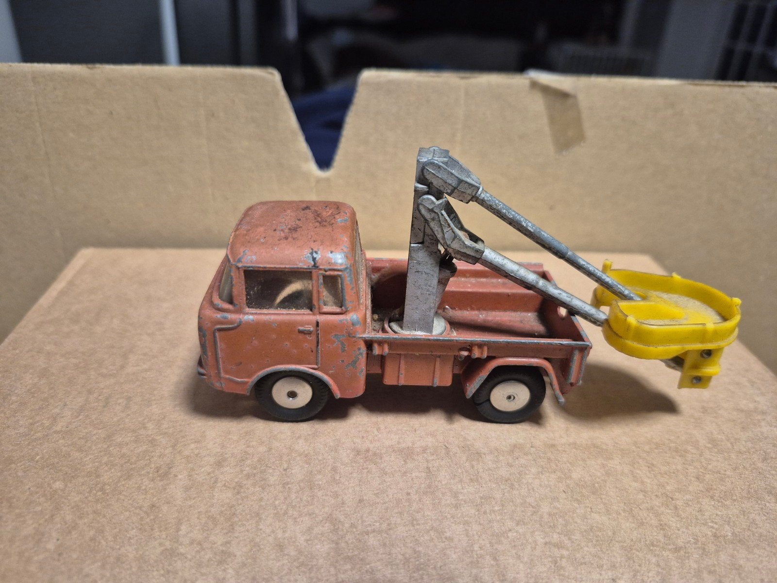 Corgi toys jeep fc 150 1;43, Ophalen of Verzenden, Gebruikt, Overige typen, Corgi