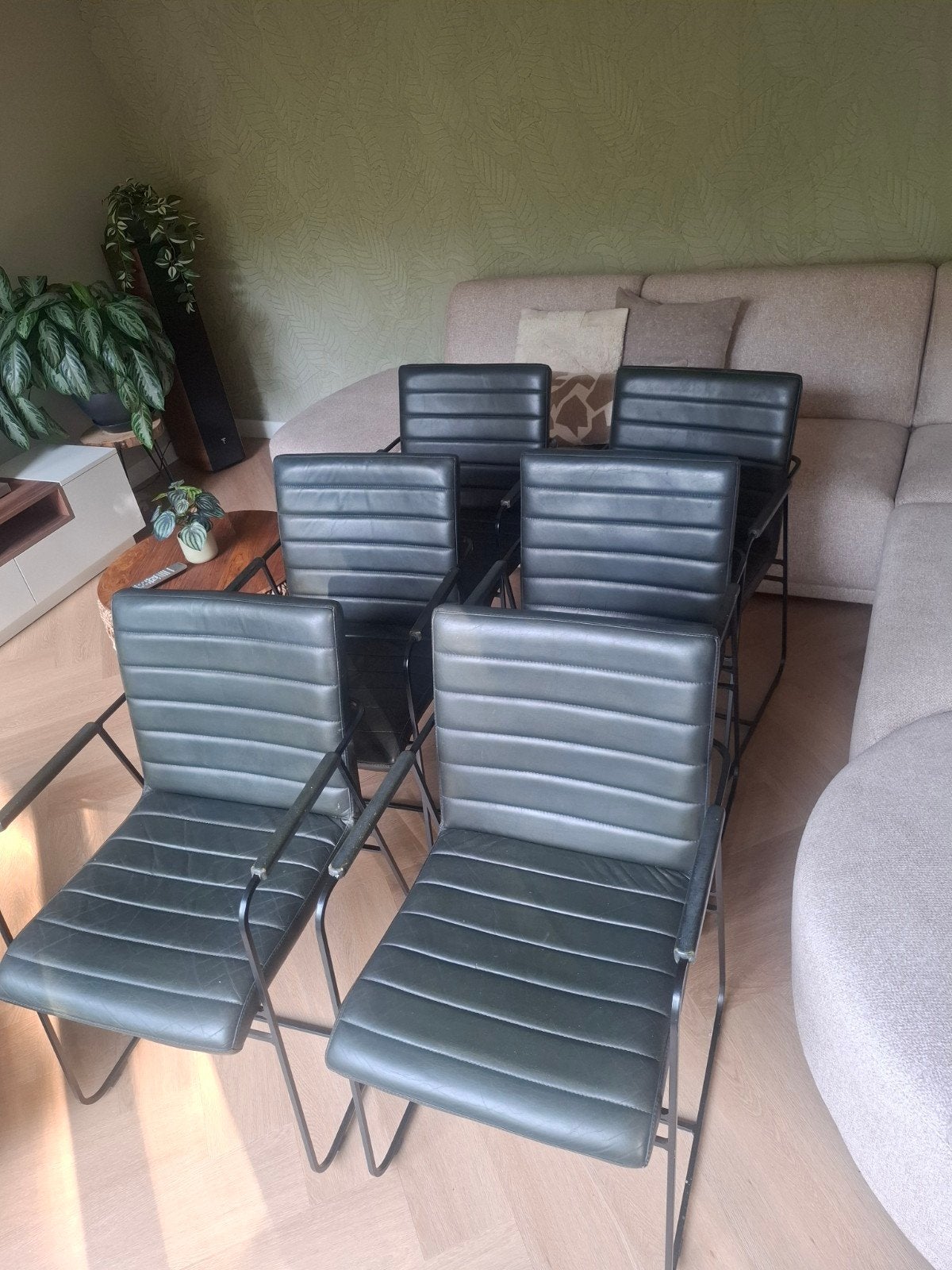 Set van 6 Goossens eetkamerstoelen - Donkergroen leer, Huis en Inrichting, Ophalen, Gebruikt, Modern, Industrieel, Zwart