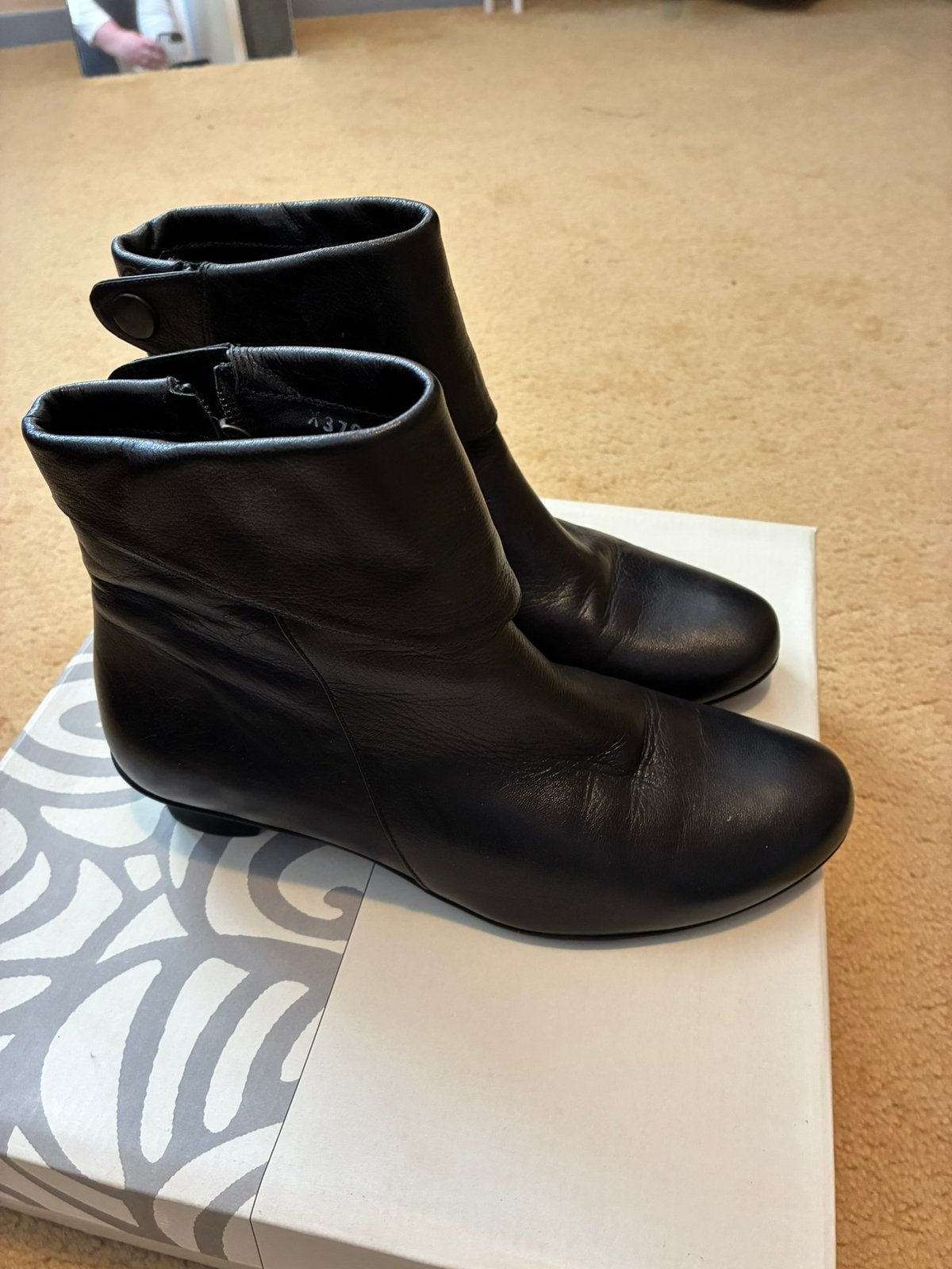 137 Nieuwe laarsjes van Footnotes in maat 39 G zwart, Verzenden, Zwart, Lage of Enkellaarzen, Nieuw