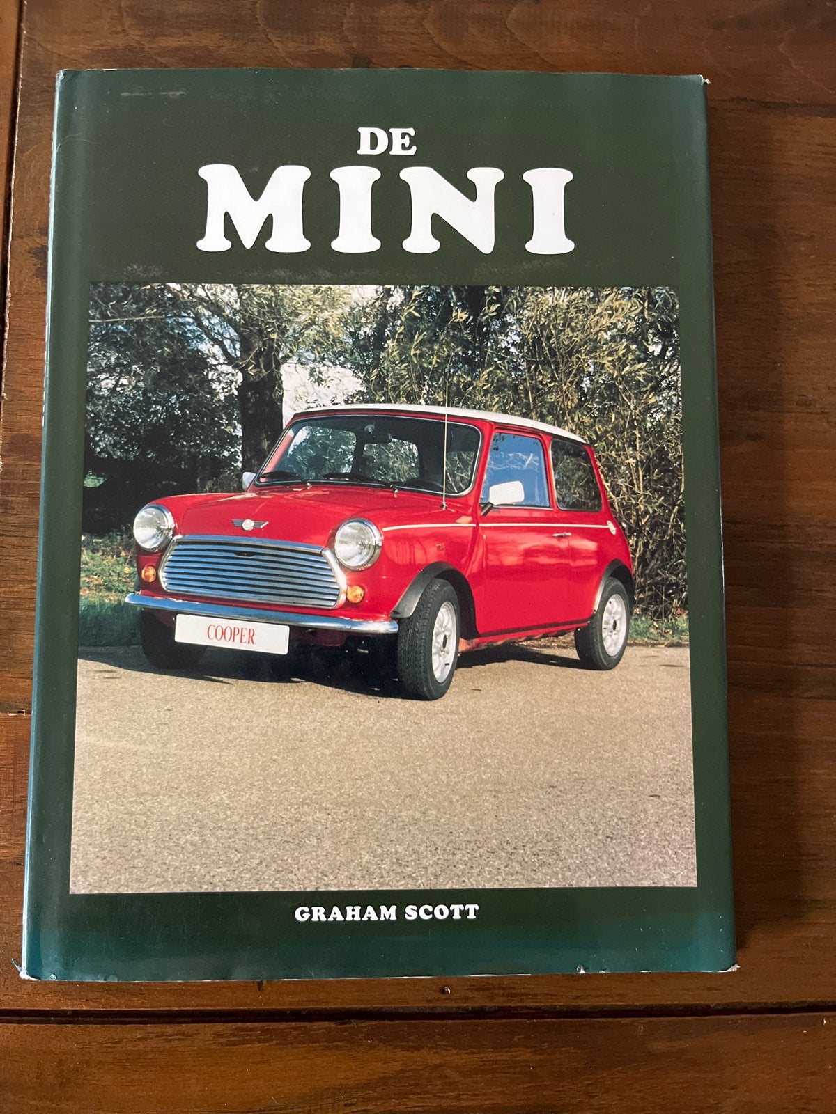 De Mini - Graham Scott (Boek over Mini Cooper), Boeken, Ophalen of Verzenden, Zo goed als nieuw, Overige merken