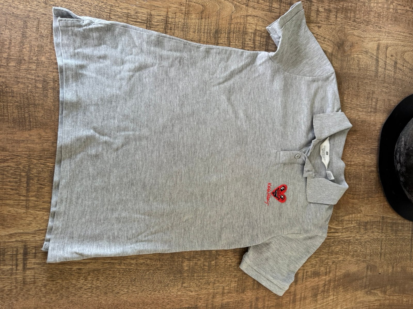 H&M X Keith Haring polo, Kinderen en Baby's, Ophalen of Verzenden, Nieuw, Jongen, Shirt of Longsleeve
