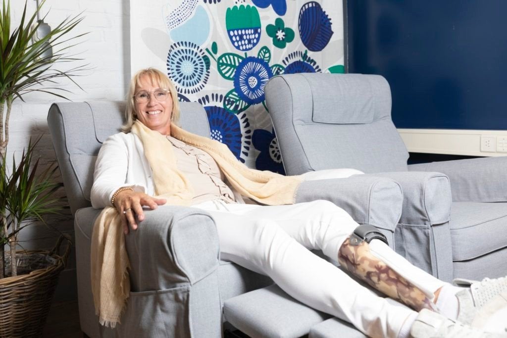 2x IKEA Muren lichtgrijze Relaxfauteuil – Zo goed als nieuw!, Huis en Inrichting, Ophalen, Hout, 75 tot 100 cm, Zo goed als nieuw