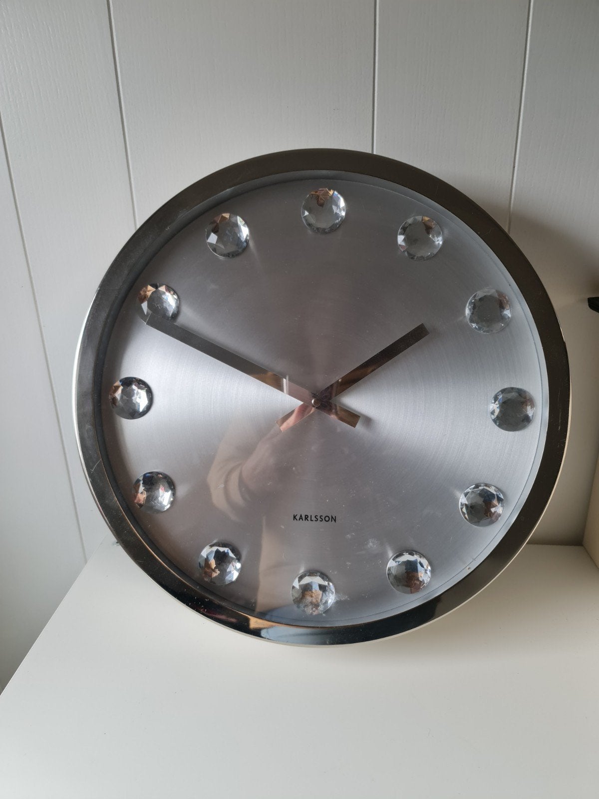 Karlson klok met diamanten, Ophalen, Wandklok