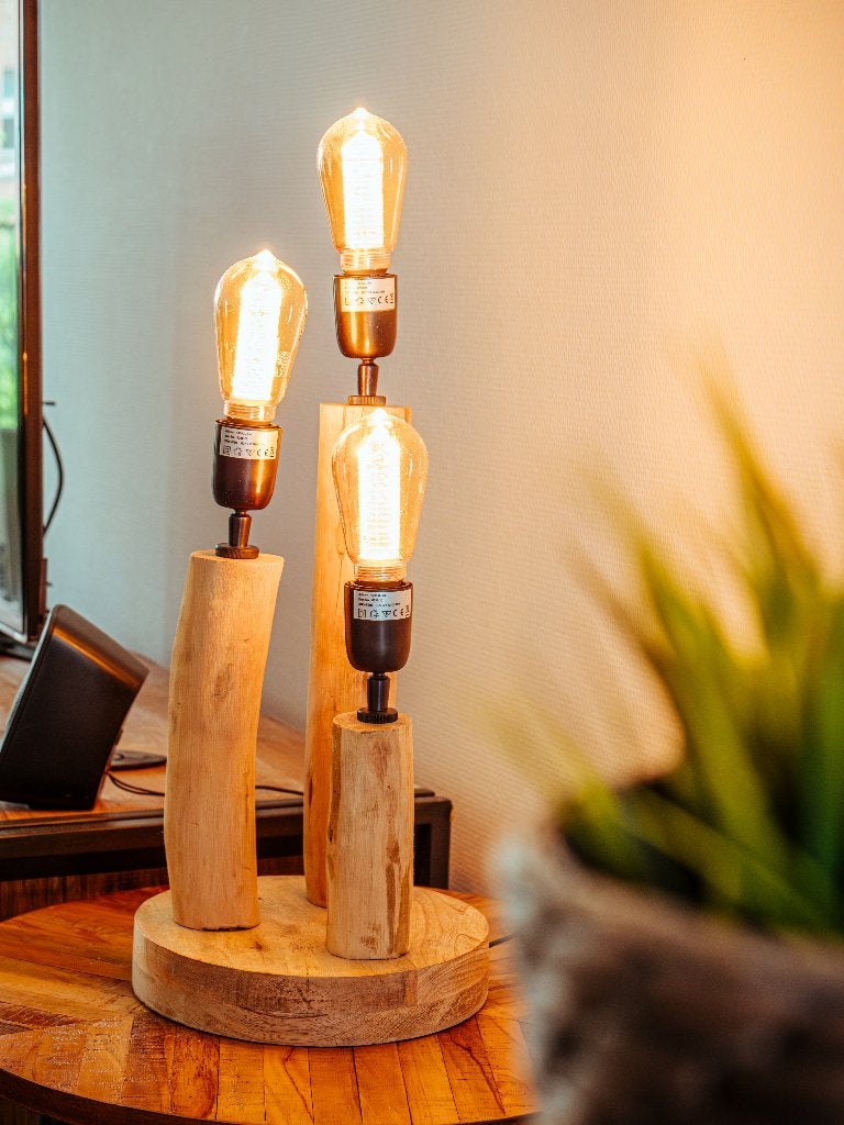 Unieke houten tafellamp, 50 tot 75 cm, Ophalen of Verzenden, Zo goed als nieuw, Hout