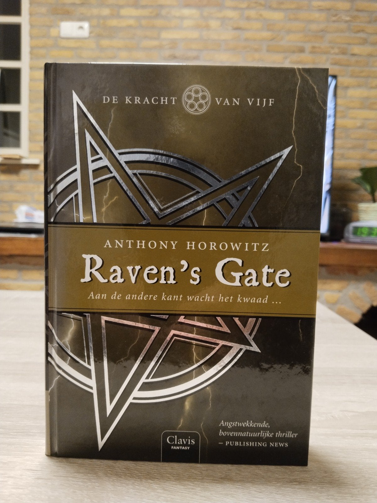 Raven's Gate - Anthony Horowitz - De Kracht van Vijf, Ophalen of Verzenden, Zo goed als nieuw, Anthony Horowitz